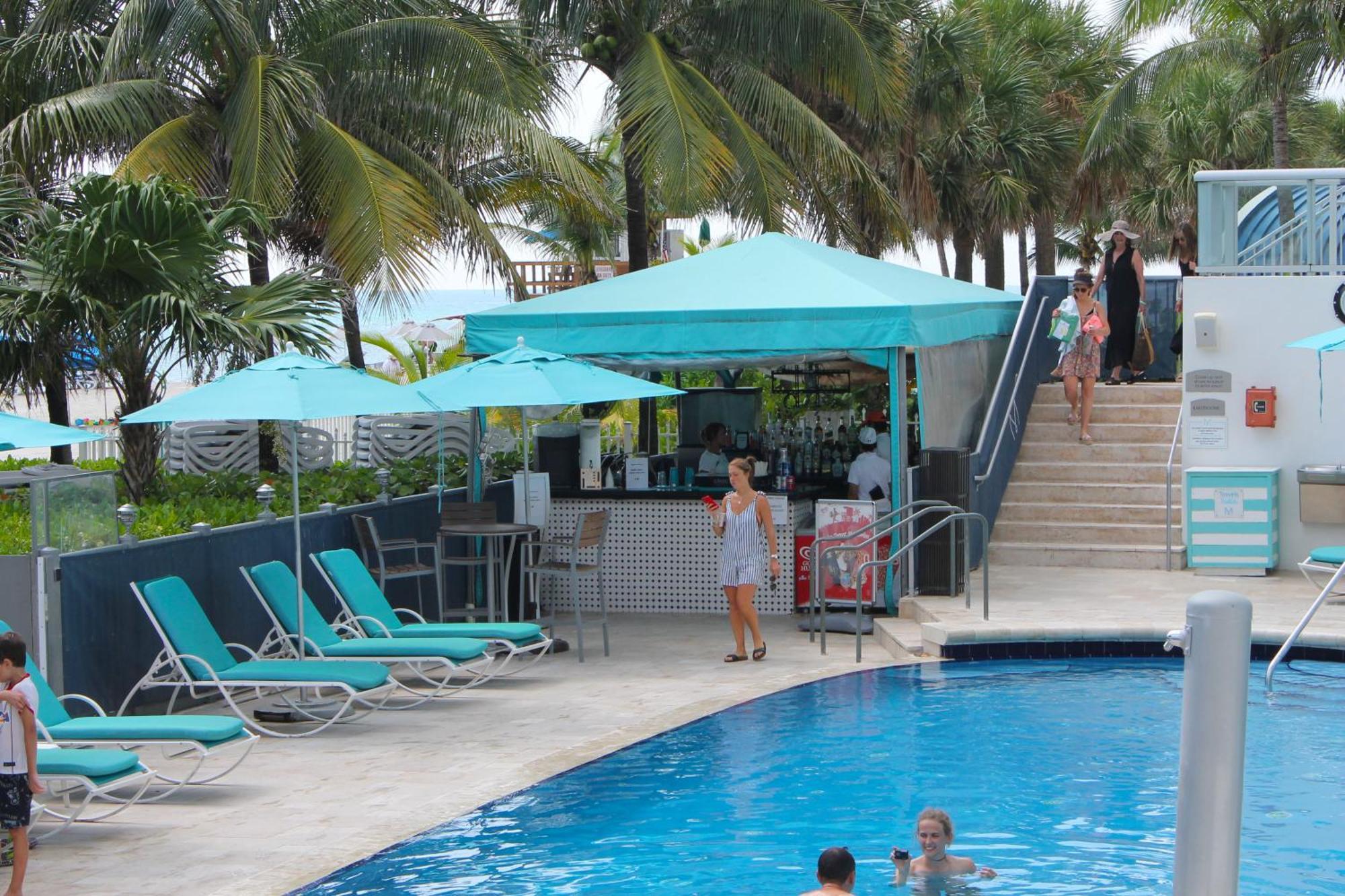 Marenas Beach Resort サニーアイルズビーチ エクステリア 写真