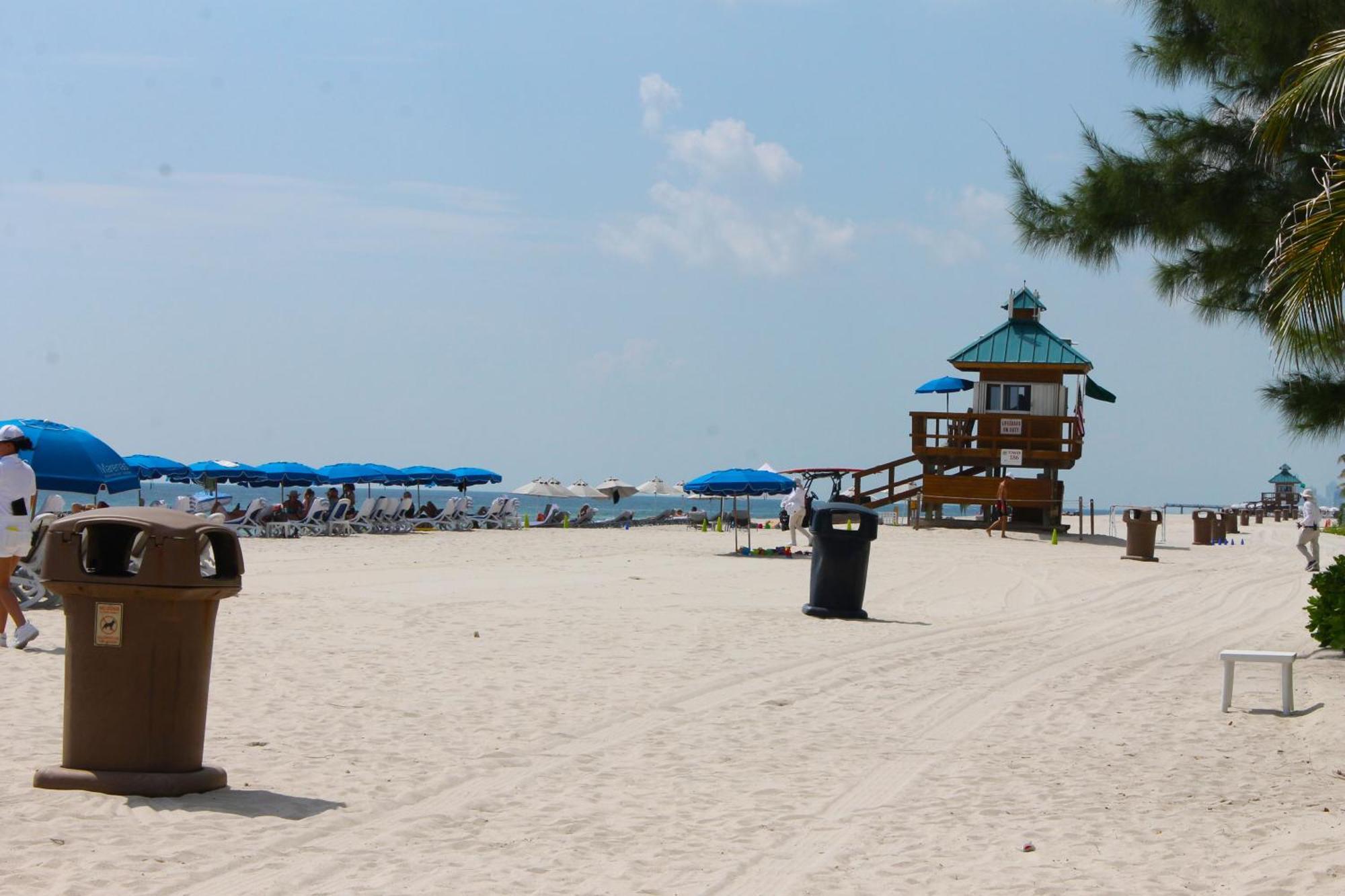 Marenas Beach Resort サニーアイルズビーチ エクステリア 写真
